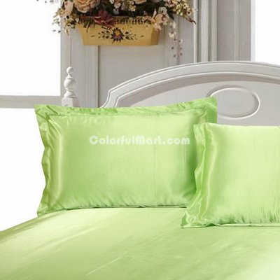 Light Green Silk Pillowcase, Include 2 Standard Pillowcases, Envelope Closure, Prevent Side Sleeping Wrinkles, Have Good Dreams