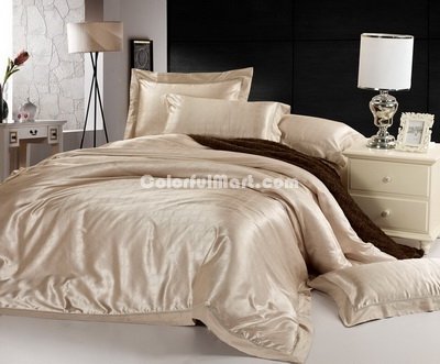 Curve Luxury Bedding Sets
