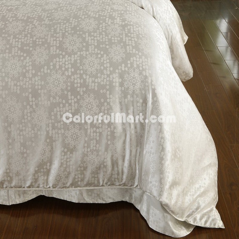 Summer Romance White Jacquard Damask Luxury Bedding - Click Image to Close