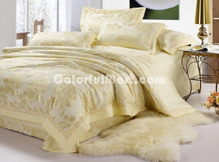 Charming Milk White 4 PCs Luxury Bedding Sets - Click Image to Close